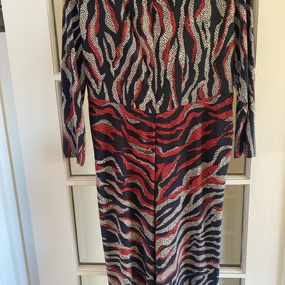 Anne Klein Fitted Bold Stripe Midi Dress Twist Front & Ruching Womens - Picture 4 of 4